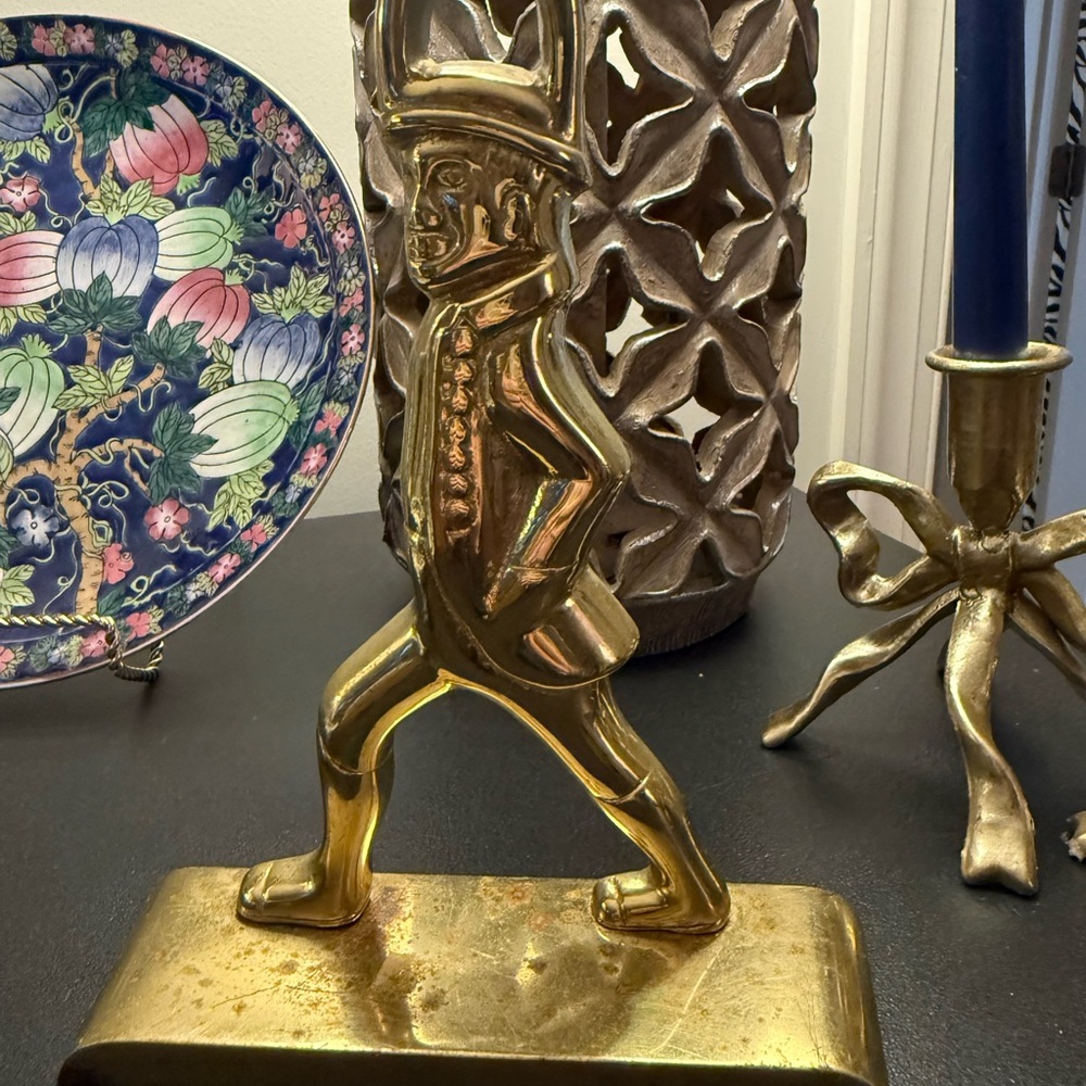 Vintage Virginia Metalcrafters door stop or book end..solid brass